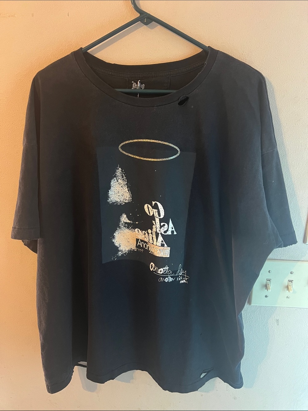 PALY HOLLYWOOD DISTRESSED SINGLE STITCH GO ASK ALICE TEE SIZE XL